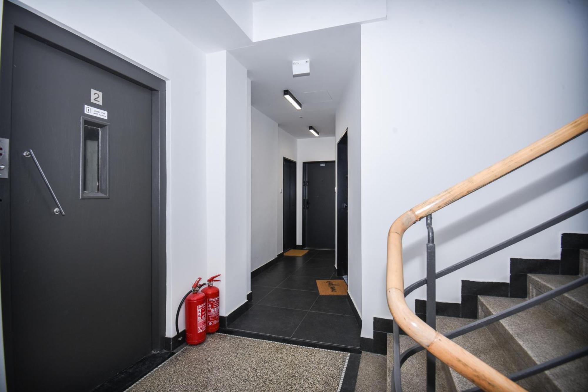 City Center Studio - Comfy & Modern Bratislava Exterior foto