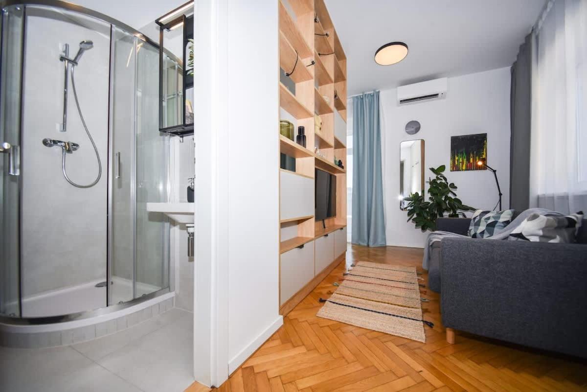 City Center Studio - Comfy & Modern Bratislava Exterior foto